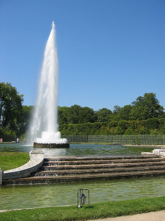 081 Versailles fountain.jpg